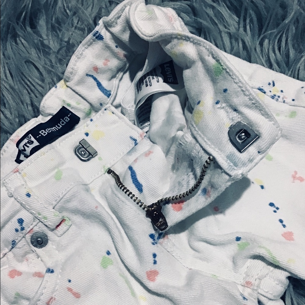 Levi’s Bermuda Toddler Shorts - Picture 3 of 3